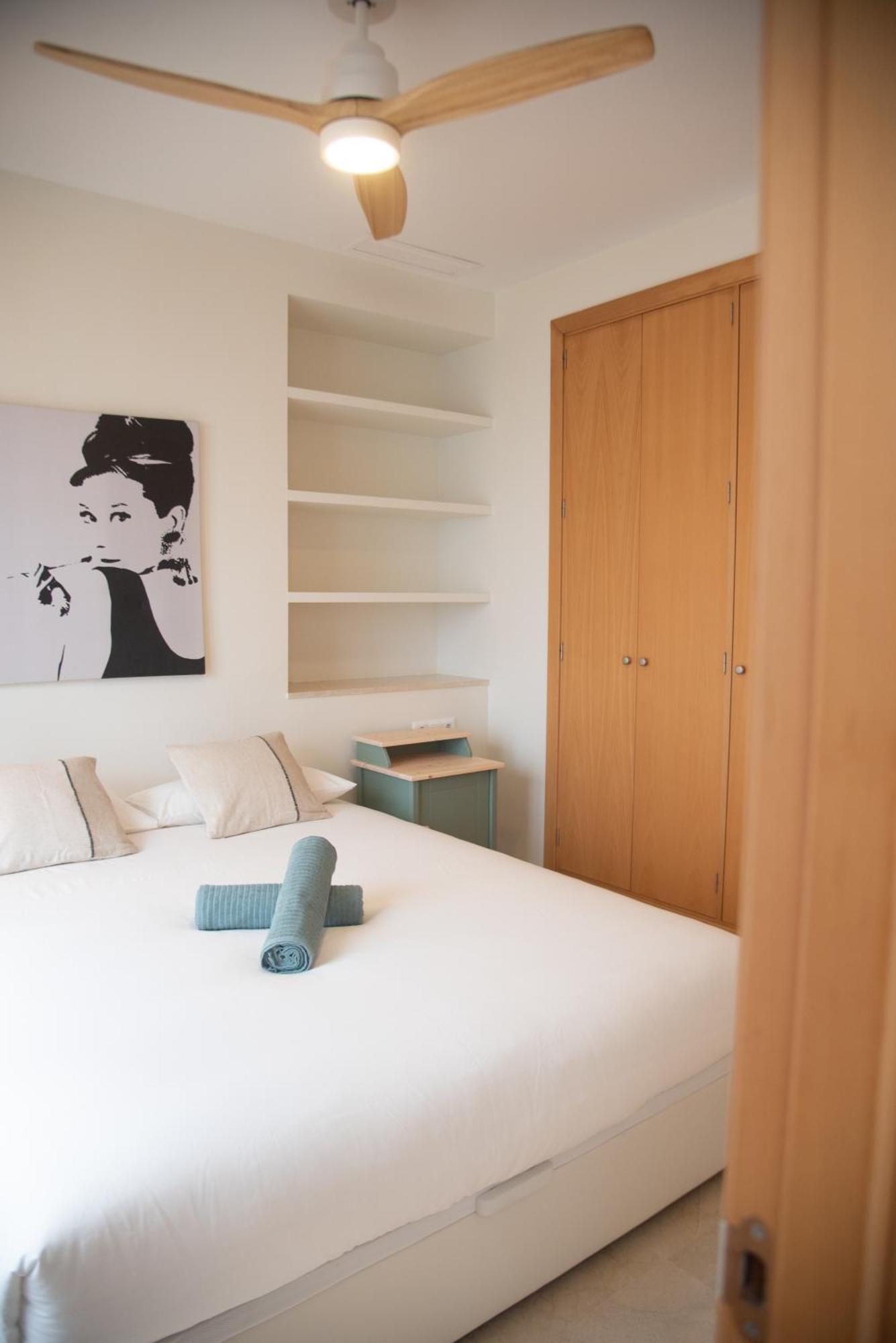Tentudia Charming Apartments With Private Roof-Top Or Patio In San Bernardo By Ocityzen Sevilla Exteriör bild