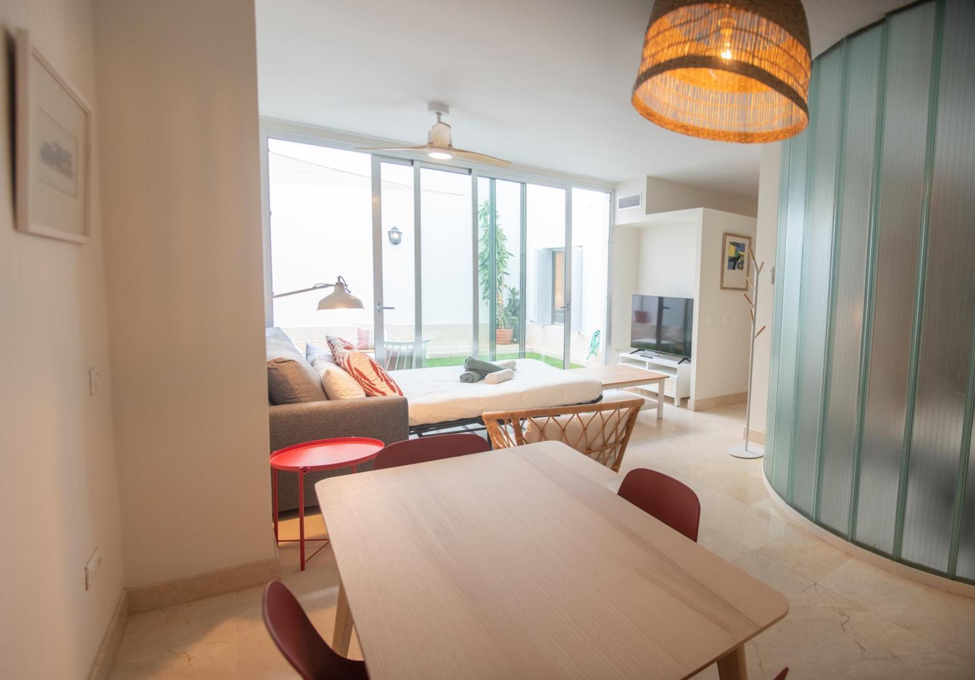 Tentudia Charming Apartments With Private Roof-Top Or Patio In San Bernardo By Ocityzen Sevilla Exteriör bild