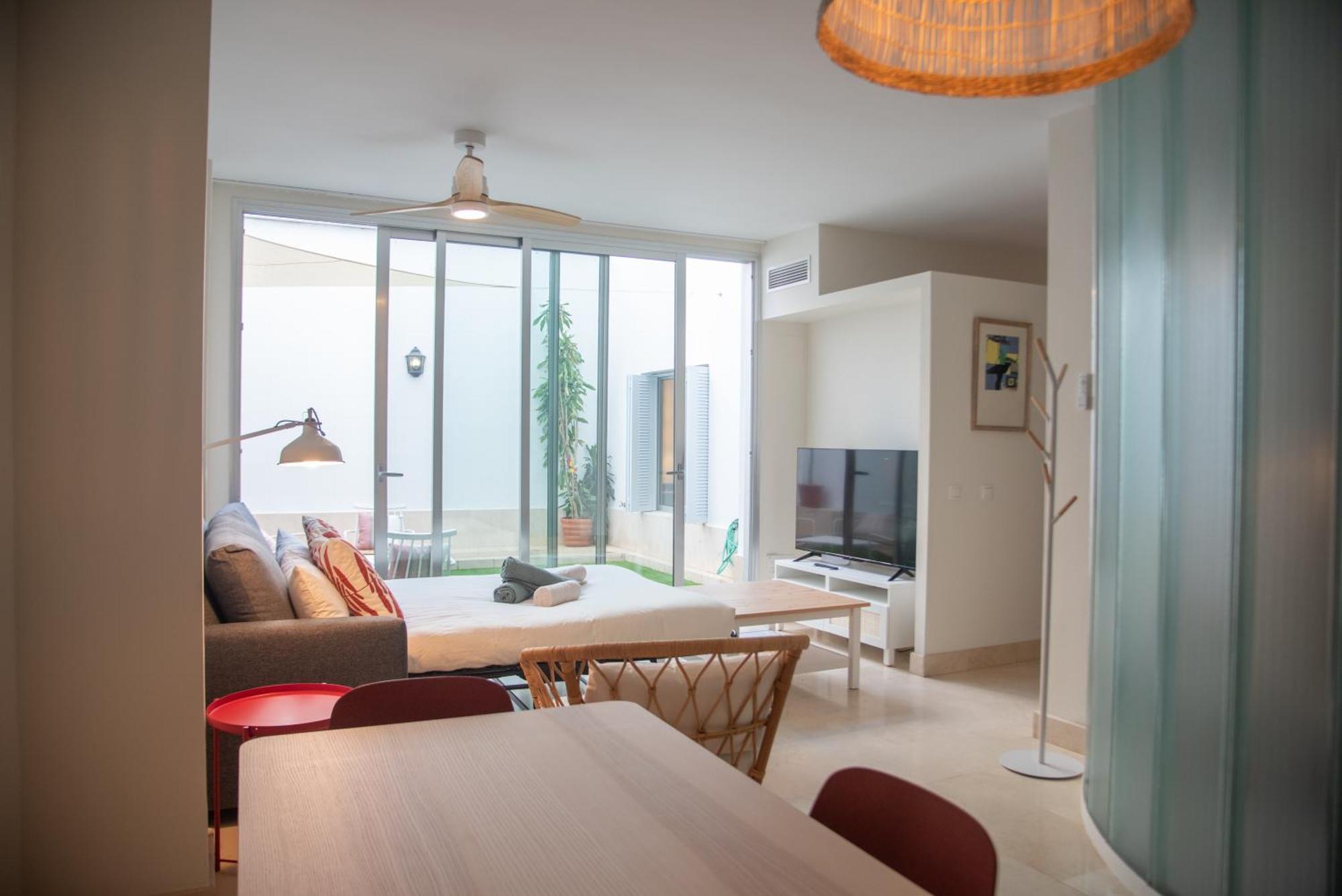 Tentudia Charming Apartments With Private Roof-Top Or Patio In San Bernardo By Ocityzen Sevilla Exteriör bild
