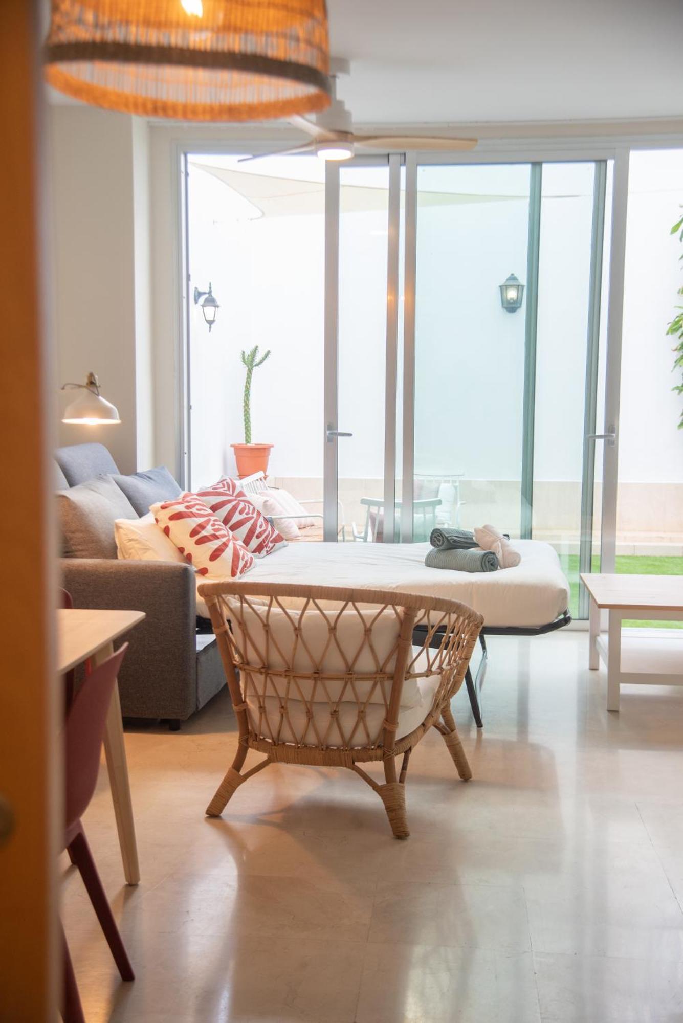 Tentudia Charming Apartments With Private Roof-Top Or Patio In San Bernardo By Ocityzen Sevilla Exteriör bild