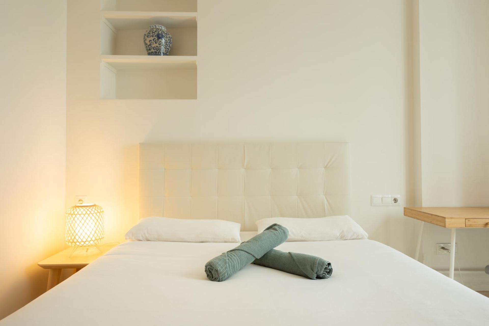 Tentudia Charming Apartments With Private Roof-Top Or Patio In San Bernardo By Ocityzen Sevilla Exteriör bild