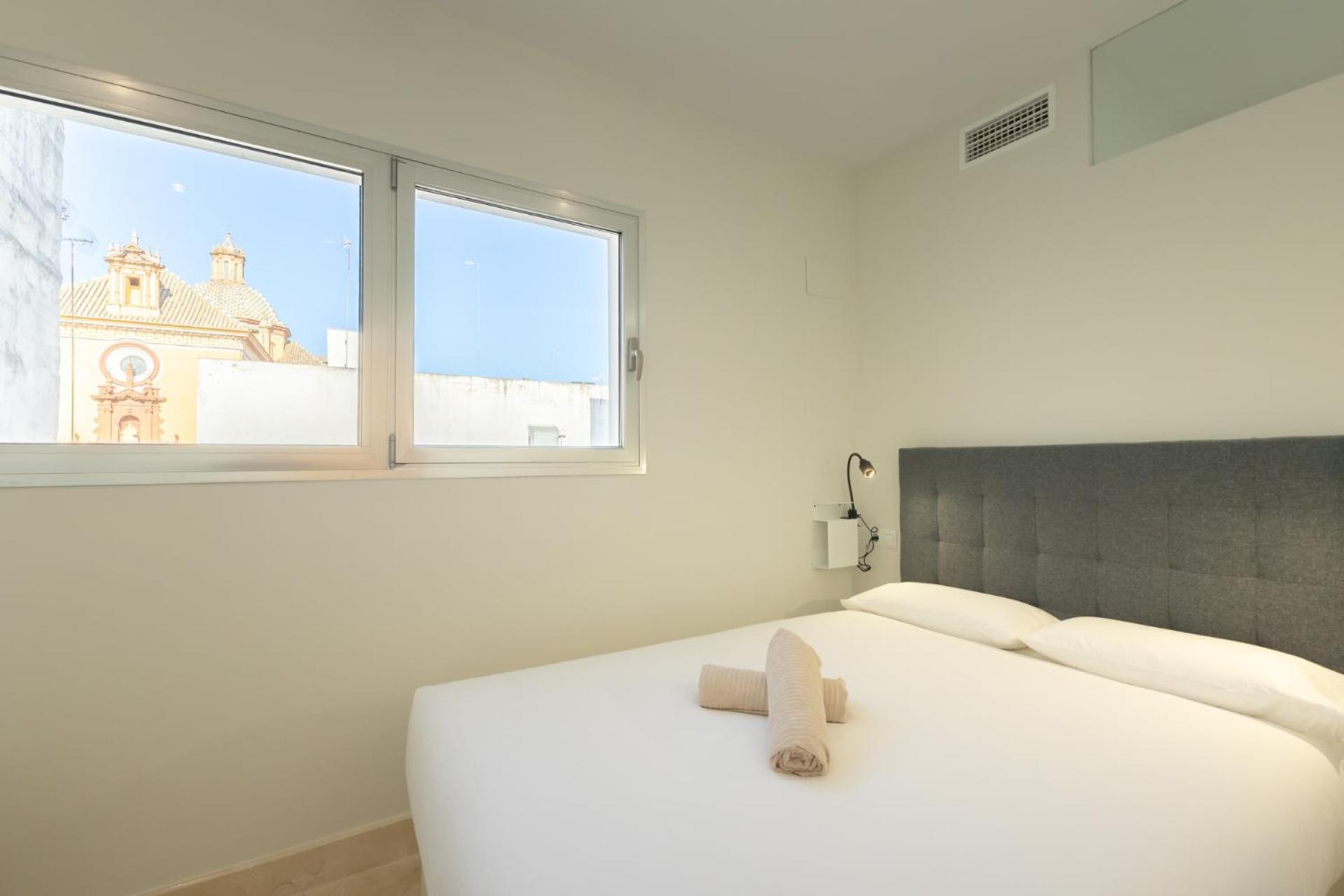 Tentudia Charming Apartments With Private Roof-Top Or Patio In San Bernardo By Ocityzen Sevilla Exteriör bild